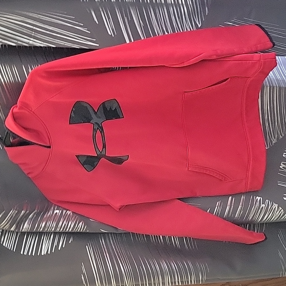 Under armor hoodie YXL